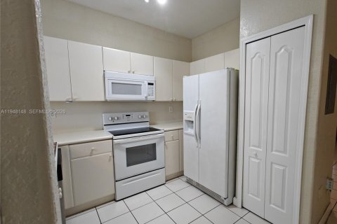 Купить кондоминиум в Хомстед, Флорида 3 спальни, 108.32м2, № 2004184 - фото 11