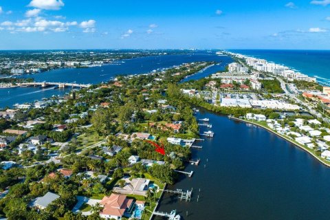Casa en alquiler en Lantana, Florida, 3 dormitorios, 193.33 m2 № 887964 - foto 1