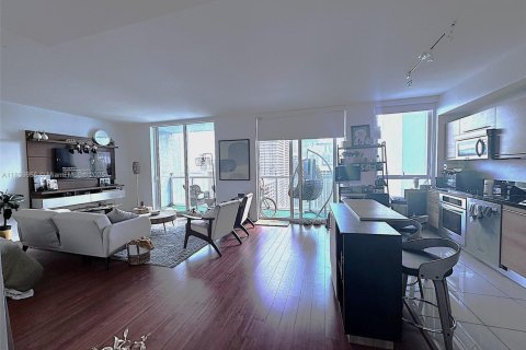 Condominio en venta en Miami, Florida, 58.71 m2 № 2012618 - foto 10