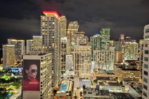 Estudio en el Condominio en Miami, Florida  № 2012618