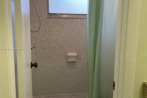 Condominio en venta en Margate, Florida, 1 dormitorio, 66.89 m2 № 2077199 - foto 12