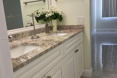 Condominio en venta en Margate, Florida, 1 dormitorio, 66.89 m2 № 2077199 - foto 9