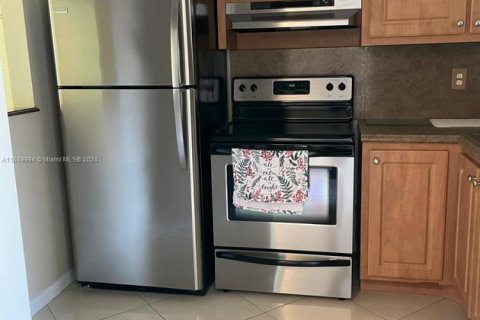 Condominio en venta en Margate, Florida, 1 dormitorio, 66.89 m2 № 2077199 - foto 4