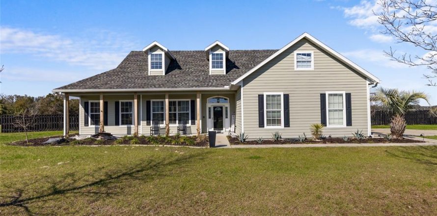House in High Springs, Florida 3 bedrooms, 174.01 sq.m. № 1546385