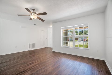 House in Riverview, Florida 4 bedrooms, 137.59 sq.m. № 2208653 - photo 6