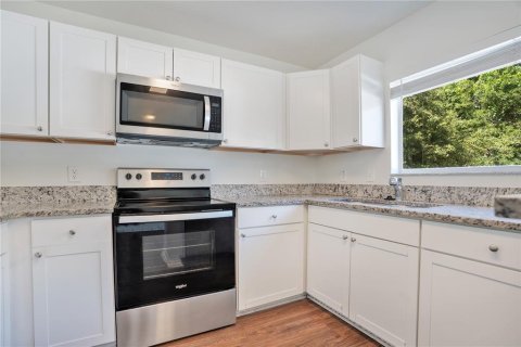 House in Riverview, Florida 4 bedrooms, 137.59 sq.m. № 2208653 - photo 3