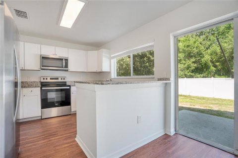 House in Riverview, Florida 4 bedrooms, 137.59 sq.m. № 2208653 - photo 2