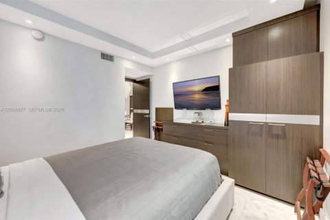 Copropriété à louer à Miami Beach, Floride: 2 chambres, 114.27 m2 № 2365217 - photo 11