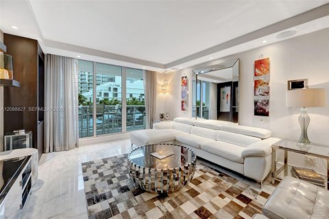 Copropriété à louer à Miami Beach, Floride: 2 chambres, 114.27 m2 № 2365217 - photo 3