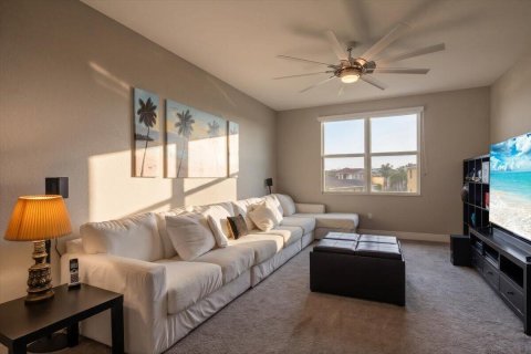 Casa en venta en Port St. Lucie, Florida, 3 dormitorios, 262.73 m2 № 2382813 - foto 18