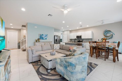 Casa en venta en Port St. Lucie, Florida, 3 dormitorios, 262.73 m2 № 2382813 - foto 7