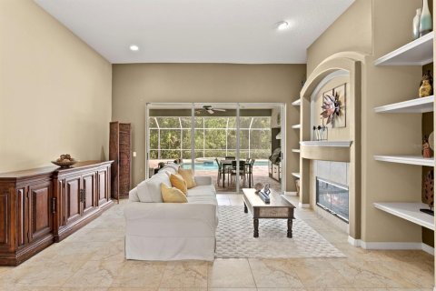 House in Tampa, Florida 5 bedrooms, 330.27 sq.m. № 1798540 - photo 5