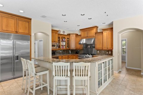House in Tampa, Florida 5 bedrooms, 330.27 sq.m. № 1798540 - photo 24