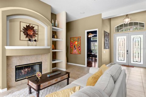 House in Tampa, Florida 5 bedrooms, 330.27 sq.m. № 1798540 - photo 8