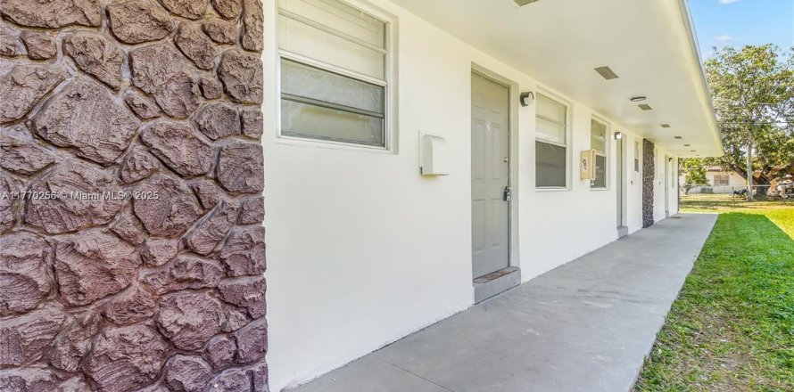 Villa ou maison à Miami, Floride 1 chambre, 69.68 m2 № 1715339
