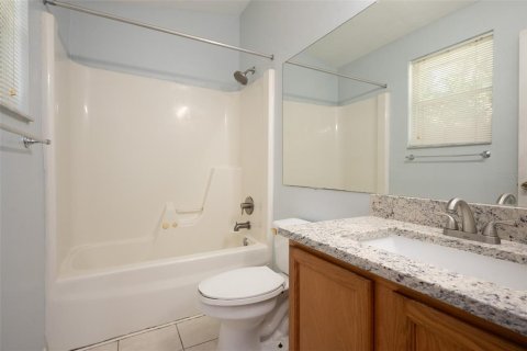 Condominio en alquiler en Gainesville, Florida, 2 dormitorios, 109.25 m2 № 2231811 - foto 18