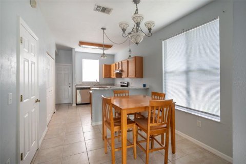Condominio en alquiler en Gainesville, Florida, 2 dormitorios, 109.25 m2 № 2231811 - foto 6