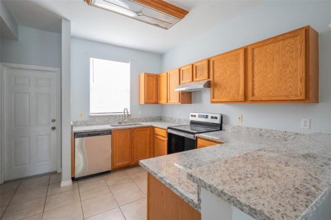 Condominio en alquiler en Gainesville, Florida, 2 dormitorios, 109.25 m2 № 2231811 - foto 7