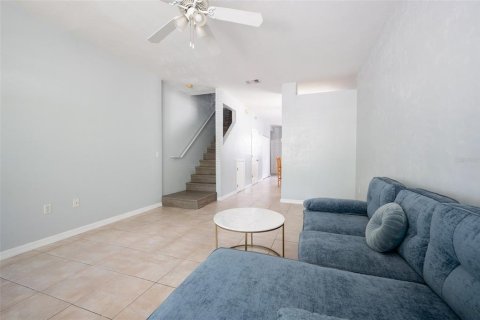 Condominio en alquiler en Gainesville, Florida, 2 dormitorios, 109.25 m2 № 2231811 - foto 4