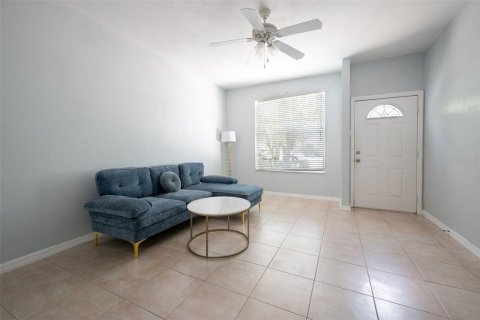 Condominio en alquiler en Gainesville, Florida, 2 dormitorios, 109.25 m2 № 2231811 - foto 5