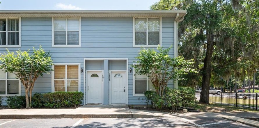 Condominio en Gainesville, Florida, 2 dormitorios № 2231811