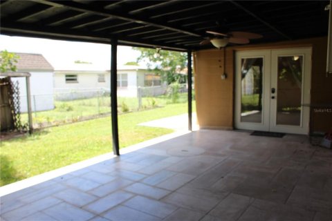 House in New Port Richey, Florida 3 bedrooms, 118.17 sq.m. № 1908925 - photo 22