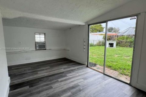 Купить виллу или дом в Дейви, Флорида 4 спальни, 177.26м2, № 1956321 - фото 9