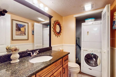 Townhouse in New Smyrna Beach, Florida 3 bedrooms, 161.28 sq.m. № 2299470 - photo 17