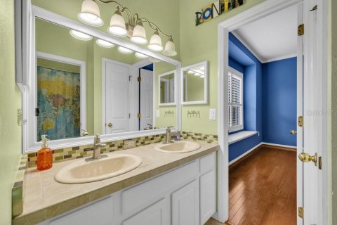 House in Fish Hawk, Florida 4 bedrooms, 408.77 sq.m. № 2152225 - photo 29