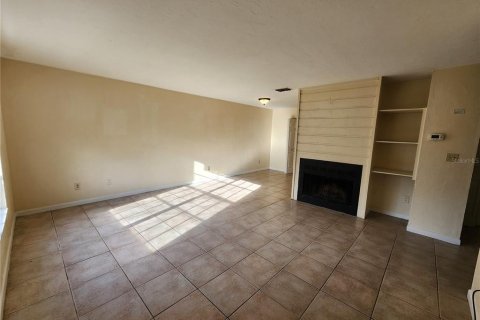 Apartment in Gainesville, Florida 2 bedrooms, 77.76 sq.m. № 2234465 - photo 2