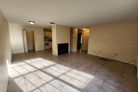 Apartment in Gainesville, Florida 2 bedrooms, 77.76 sq.m. № 2234465 - photo 3