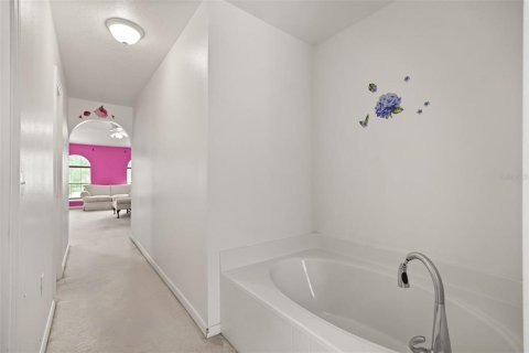 Villa ou maison à vendre à Mascotte, Floride: 4 chambres, 290.23 m2 № 2355866 - photo 11