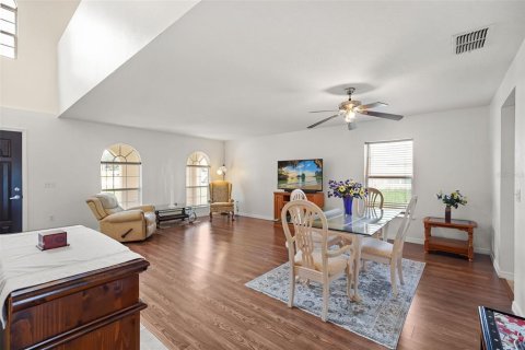 Villa ou maison à vendre à Mascotte, Floride: 4 chambres, 290.23 m2 № 2355866 - photo 3