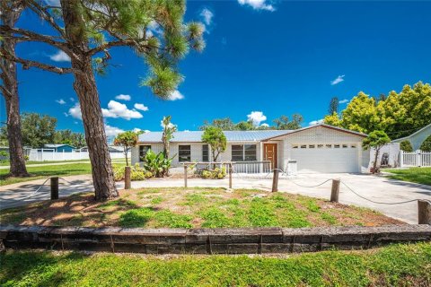 House in Englewood, Florida 2 bedrooms, 96.25 sq.m. № 1895171 - photo 2