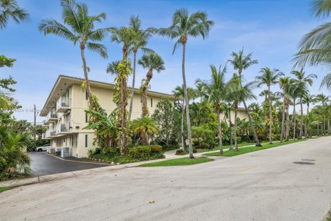 Condo in Key Biscayne, Florida, 1 bedroom  № 1820019 - photo 7