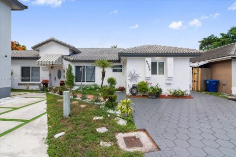 Casa en venta en Miami Gardens, Florida, 4 dormitorios, 153.47 m2 № 1799404 - foto 9