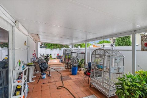 Casa en venta en Miami Gardens, Florida, 4 dormitorios, 153.47 m2 № 1799404 - foto 13