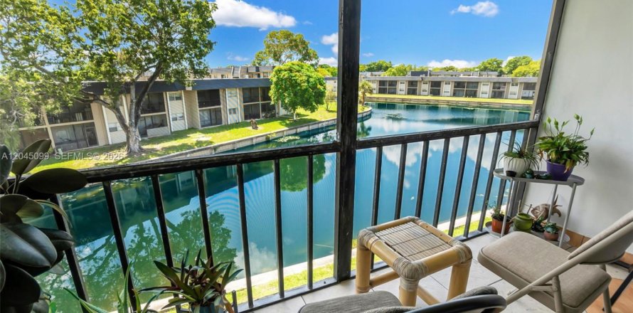 Condo à Tamarac, Floride, 1 chambre № 2248203