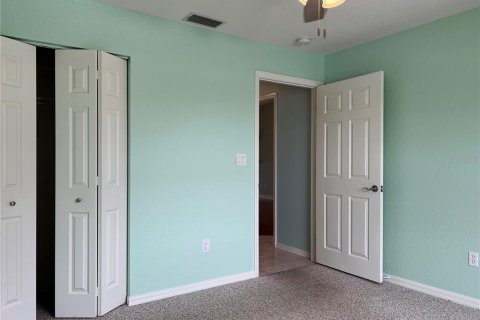 Condo in North Port, Florida, 2 bedrooms № 2148474 - photo 23
