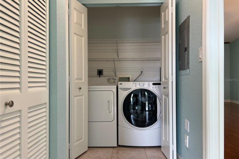 Condo in North Port, Florida, 2 bedrooms № 2148474 - photo 16