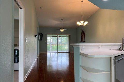 Condo in North Port, Florida, 2 bedrooms № 2148474 - photo 6
