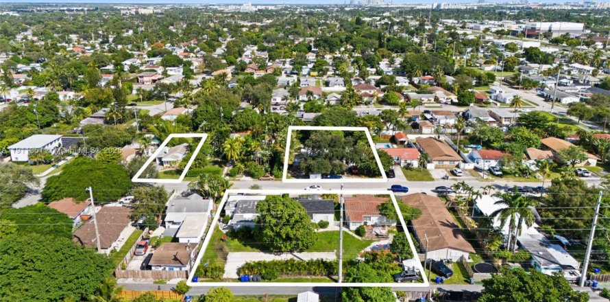Immobilier commercial à Hollywood, Floride № 2082272