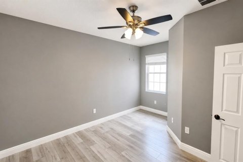Townhouse in Sarasota, Florida 3 bedrooms, 164.99 sq.m. № 2204649 - photo 24