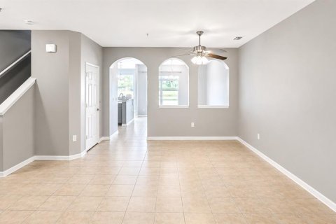 Townhouse in Sarasota, Florida 3 bedrooms, 164.99 sq.m. № 2204649 - photo 2