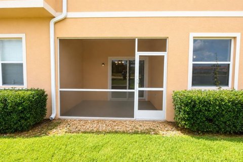 Townhouse in Sarasota, Florida 3 bedrooms, 164.99 sq.m. № 2204649 - photo 13