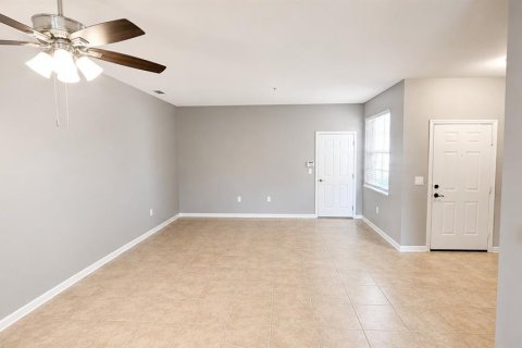 Townhouse in Sarasota, Florida 3 bedrooms, 164.99 sq.m. № 2204649 - photo 3