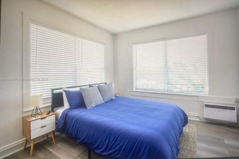 Снять в аренду виллу или дом в Корал-Гейблс, Флорида 1 спальня, 68.28м2, № 1935047 - фото 8