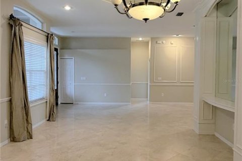 Villa ou maison à vendre à Land O' Lakes, Floride: 4 chambres, 251.3 m2 № 2273138 - photo 6