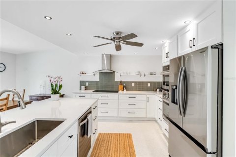 Купить виллу или дом в Сарасота, Флорида 6 комнат, 208.19м2, № 2224402 - фото 17
