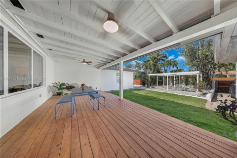 Купить виллу или дом в Майами-Шорс, Флорида 3 спальни, 182.55м2, № 2047740 - фото 18